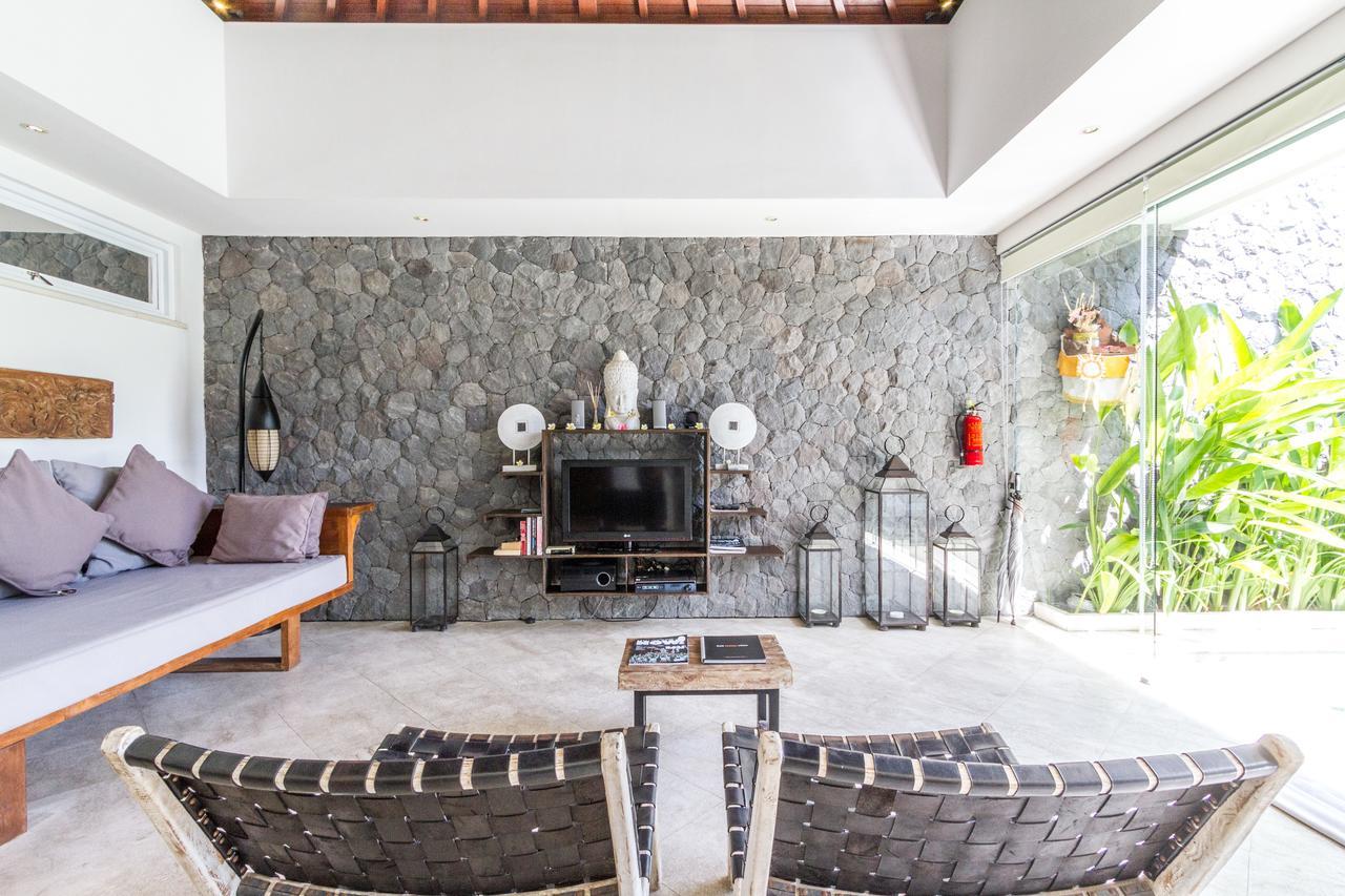 Vishuddha Ajna Villa - Outstanding 2 Bdr Villa - Great Location! Seminyak  Bagian luar foto