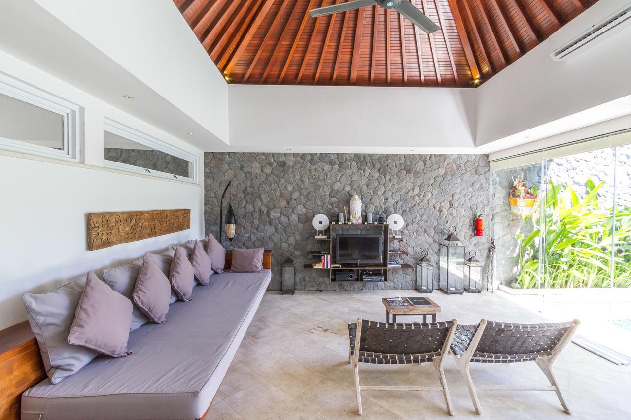 Vishuddha Ajna Villa - Outstanding 2 Bdr Villa - Great Location! Seminyak  Bagian luar foto